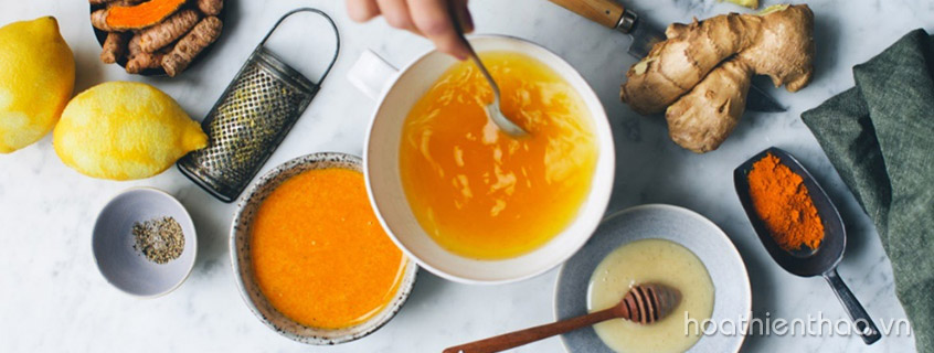 Làm kem dưỡng trắng trị nám da mặt từ chanh mật ong và bột nghệ