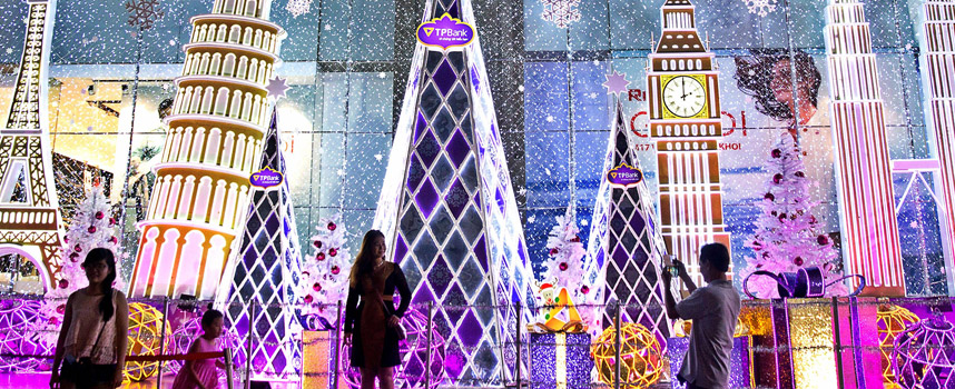 Những địa điểm đi chơi Giáng sinh lý tưởng tại Hà Nội và TP Hồ Chí Minh - Hoa Thiên Thảo