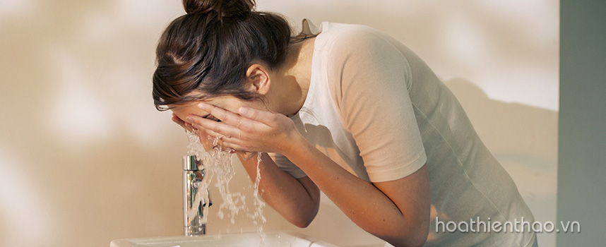 Điểm mặt những sai lầm chăm sóc da mùa hè - Hoa Thiên Thảo